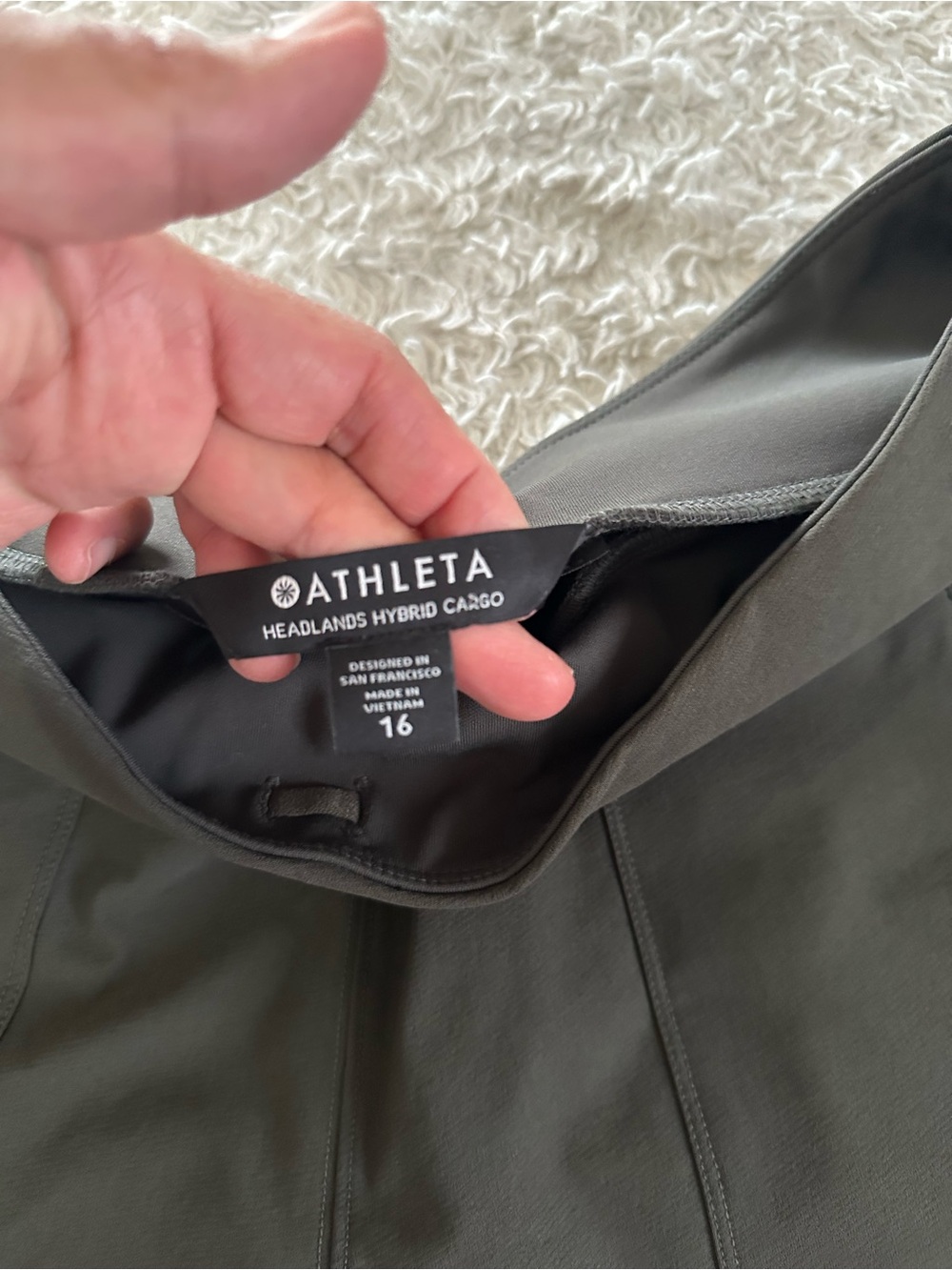 Athleta Headlands Hybrid Cargo Tight Shale Green #353474 Size 16 EUC - Picture 7 of 10